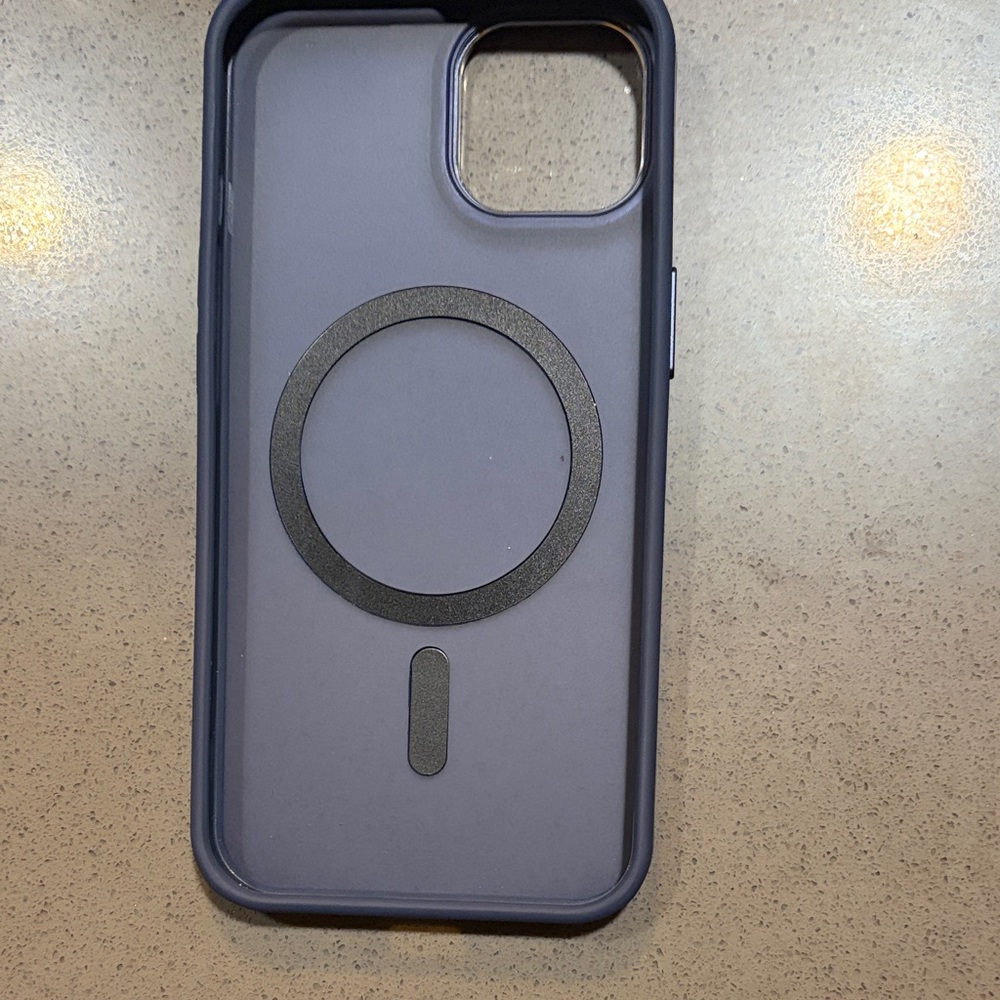 100% Focus Pixels navy blue iPhone 13 case